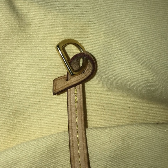 Clasp - Picture 2 of 5